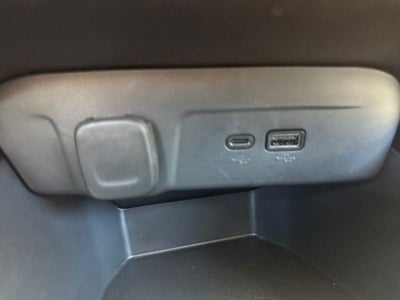 2025 Chevrolet Trax ACTIV / One Owner