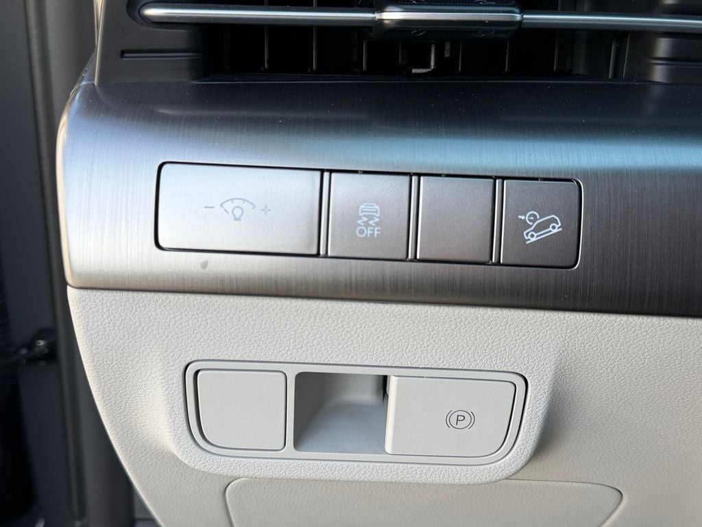 2025 Hyundai Kona SEL / One Owner /