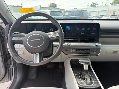 2024 Hyundai Kona SEL / One Owner