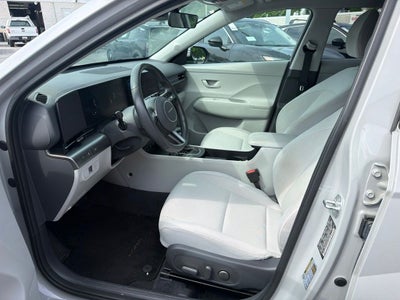2024 Hyundai Kona SEL / One Owner