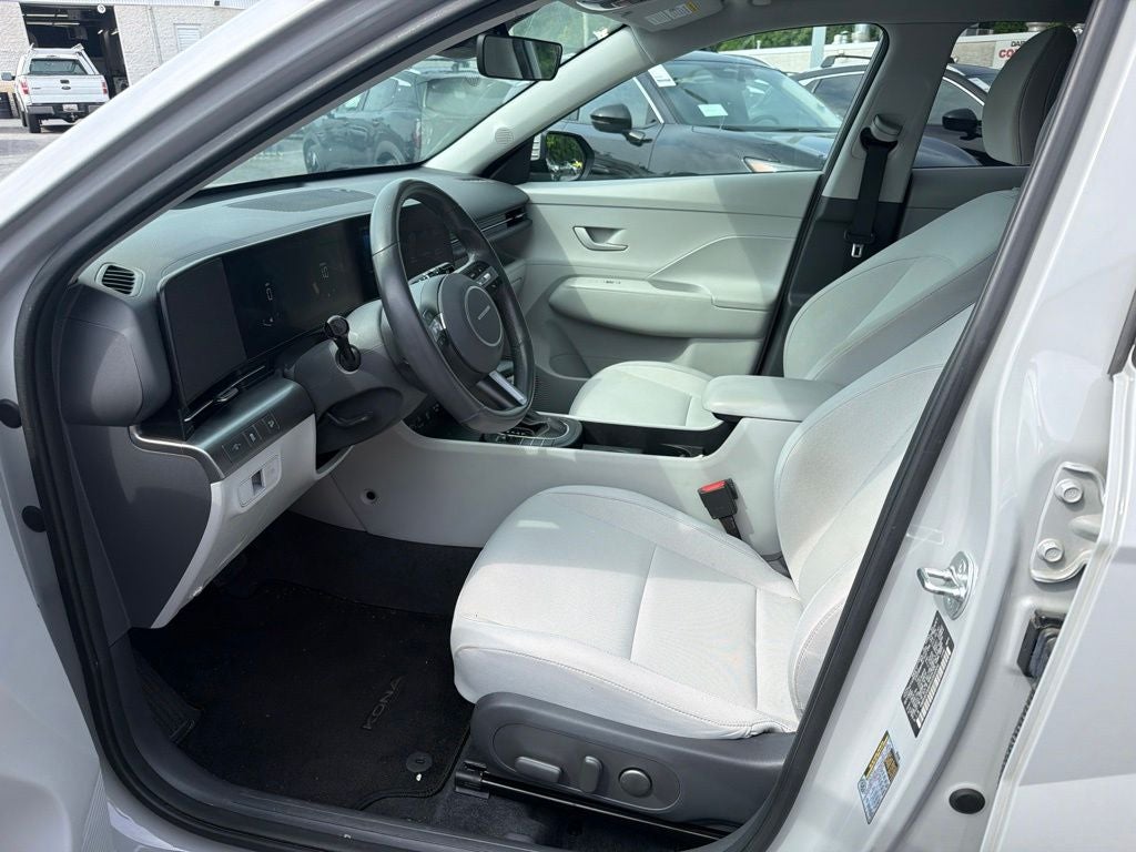 2024 Hyundai Kona SEL / One Owner