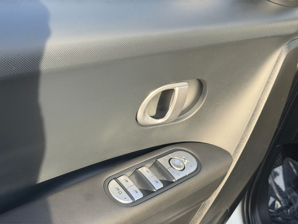 2024 Hyundai IONIQ 5 SE / One Owner / Long Range