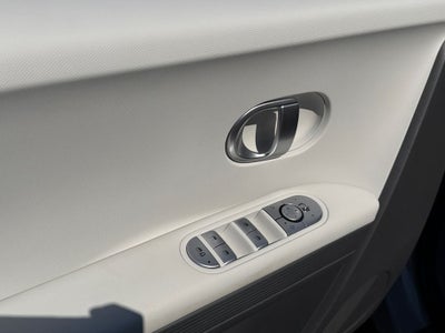 2024 Hyundai IONIQ 5 SEL / One Owner