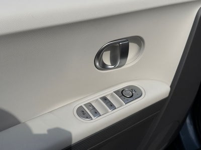 2024 Hyundai IONIQ 5 SEL / One Owner