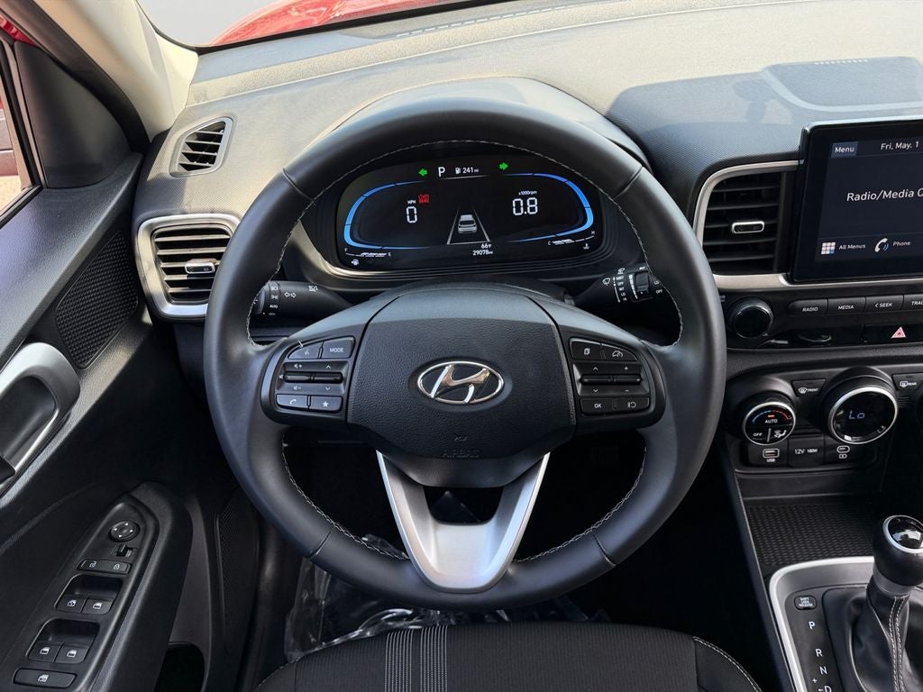 2025 Hyundai Venue SEL / One Owner