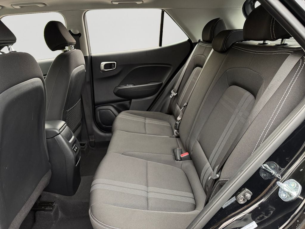 2025 Hyundai Venue SEL / One Owner