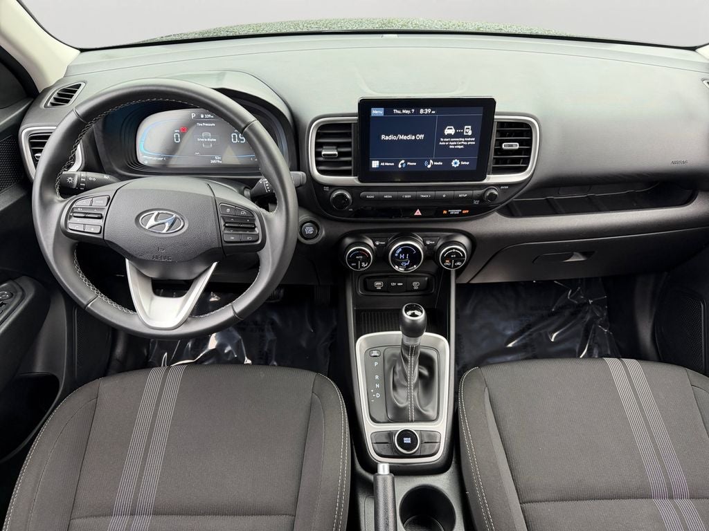 2025 Hyundai Venue SEL / One Owner