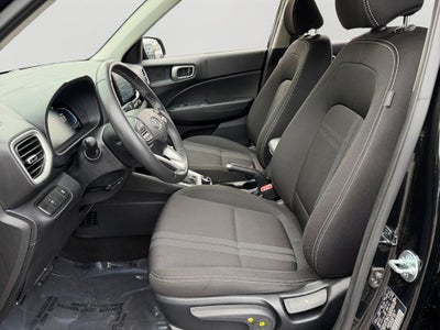 2025 Hyundai Venue SEL / One Owner
