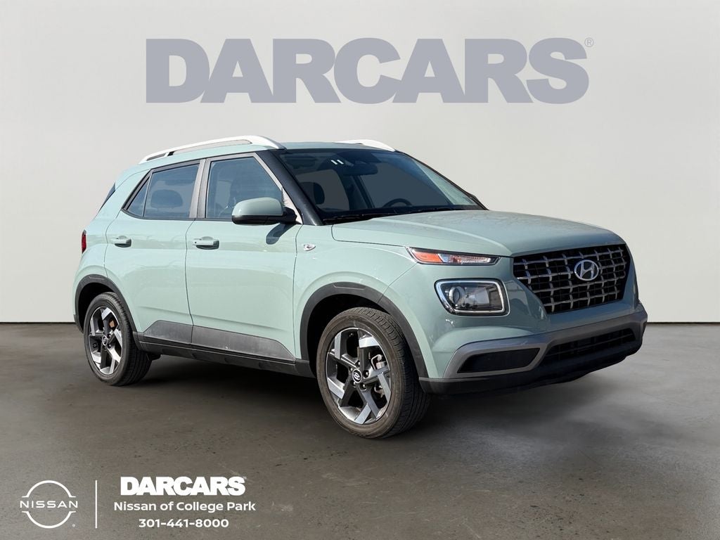 2025 Hyundai Venue SEL / One Owner /