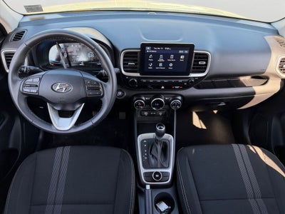2025 Hyundai Venue SEL / One Owner /