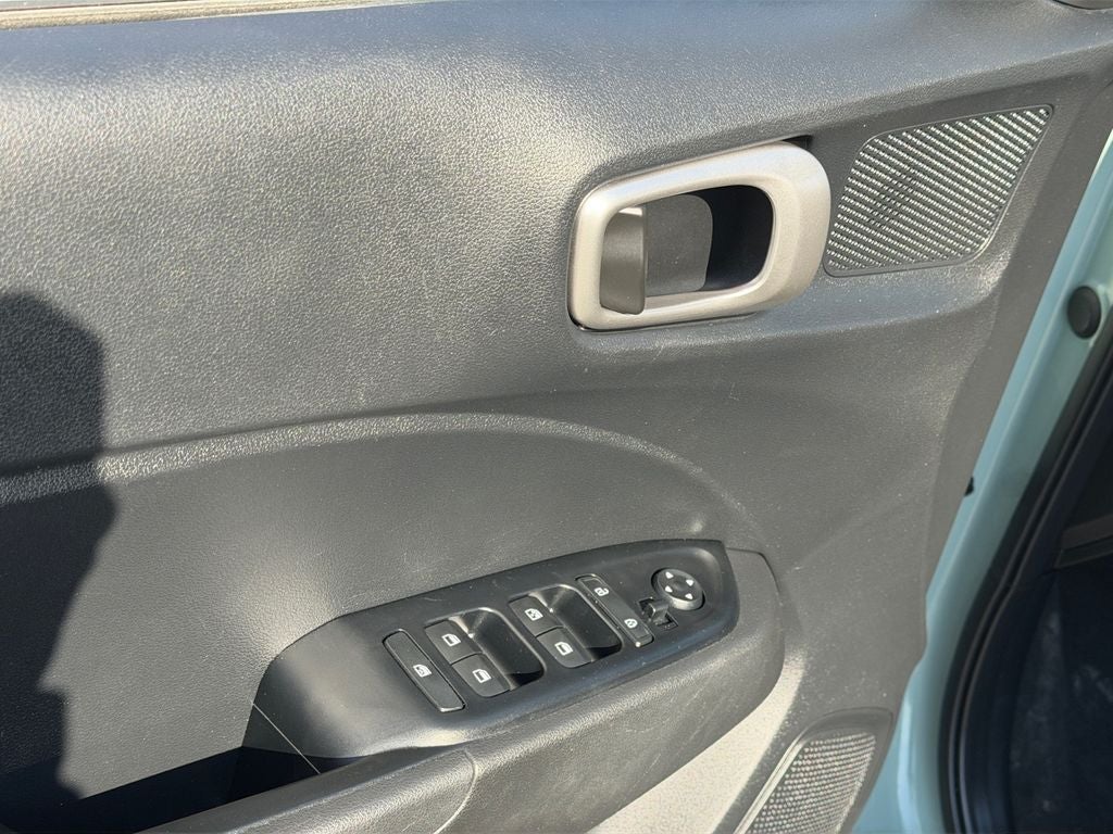 2025 Hyundai Venue SEL / One Owner /