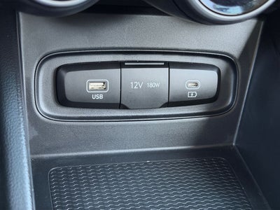 2025 Hyundai Venue SEL / One Owner /