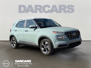 2025 Hyundai Venue SEL / One Owner /