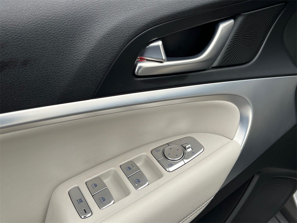 2024 Genesis G70 2.5T One Owner / AWD / New Brakes