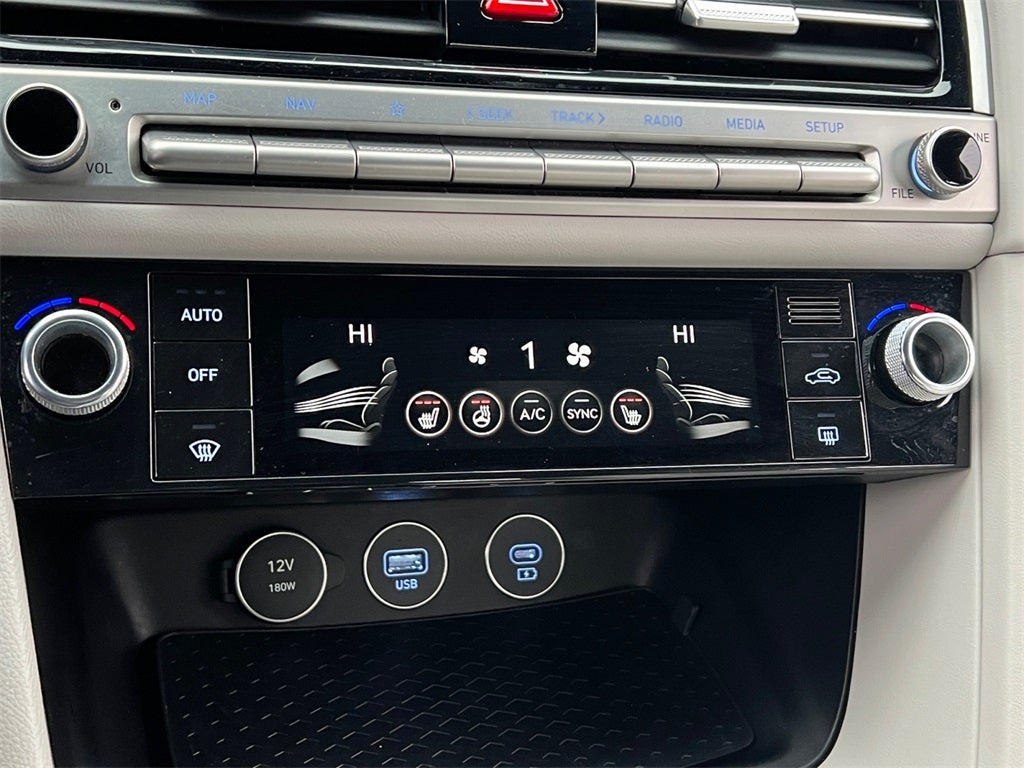 2024 Genesis G70 2.5T One Owner / AWD / New Brakes