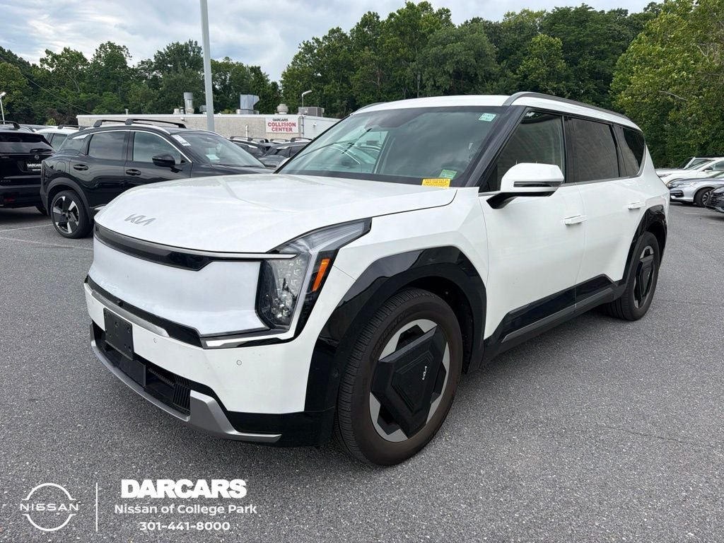 2024 Kia EV9 Land / One Owner