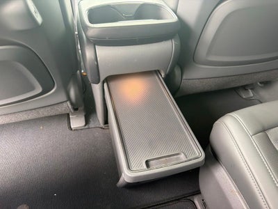 2024 Kia EV9 Land / One Owner