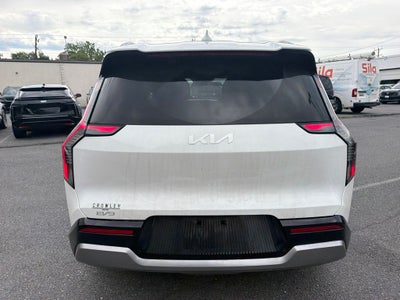 2024 Kia EV9 Land / One Owner