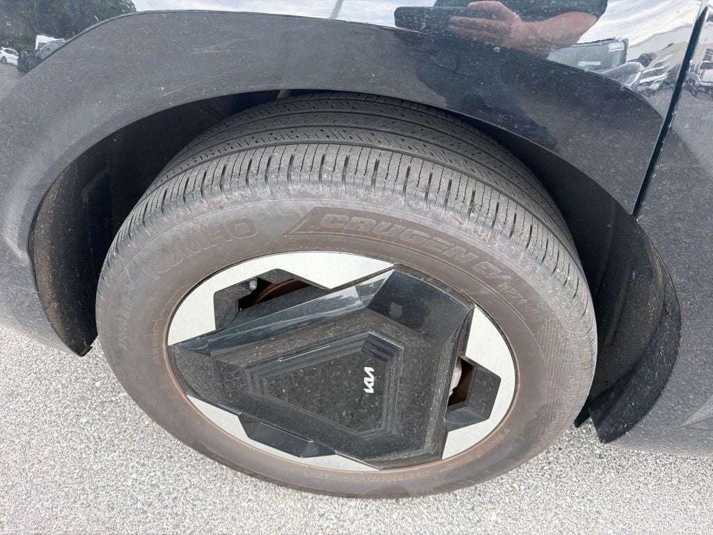 2024 Kia EV9 Land / One Owner