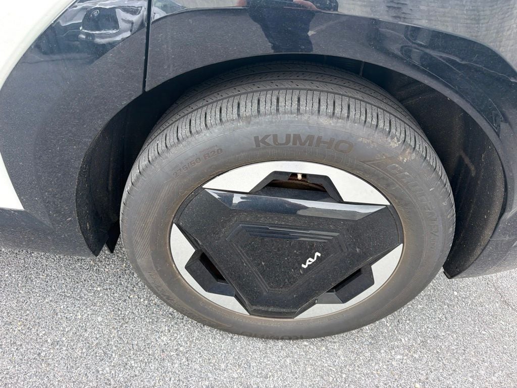 2024 Kia EV9 Land / One Owner