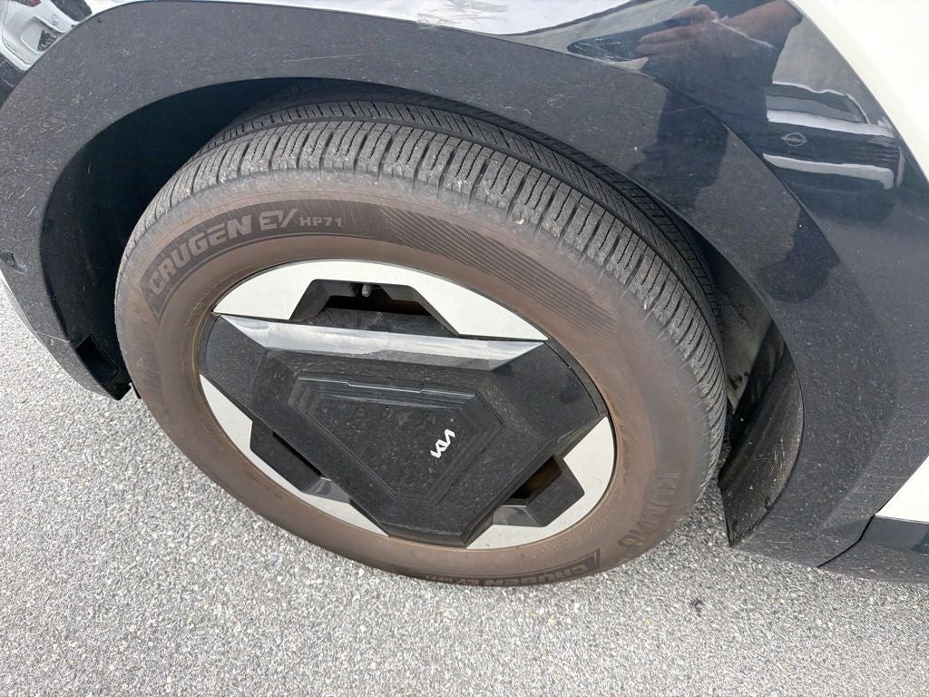 2024 Kia EV9 Land / One Owner