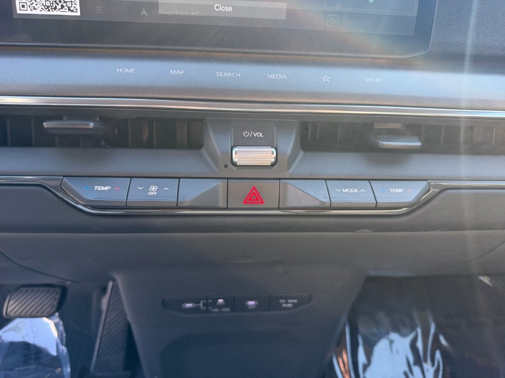 2024 Kia EV9 Land