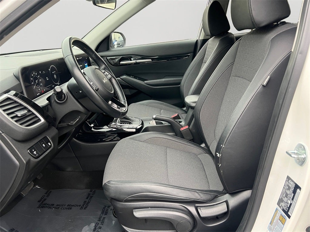 2024 Kia Seltos S / One Owner