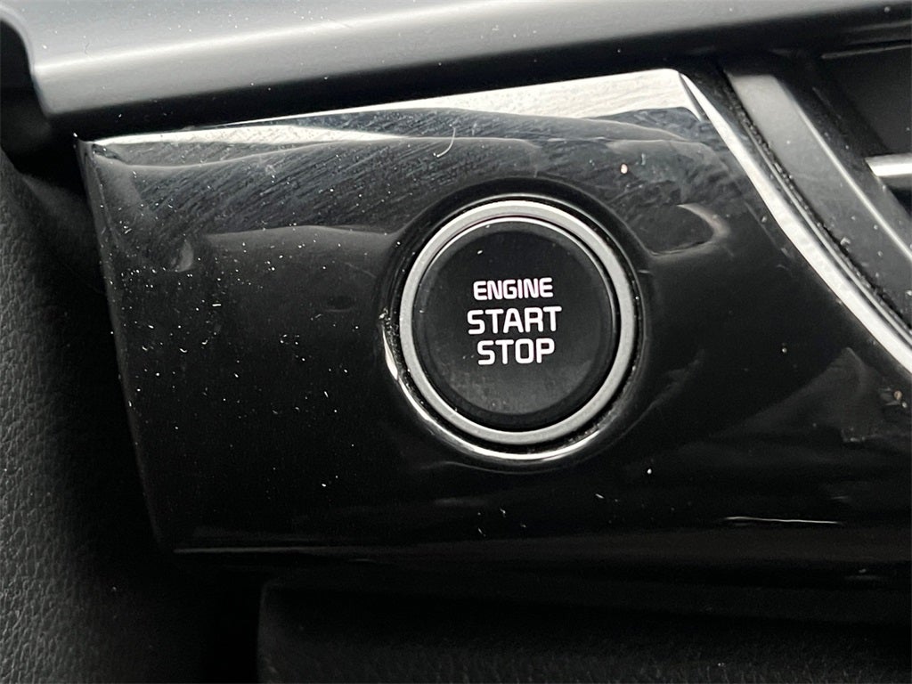 2024 Kia Seltos S / One Owner