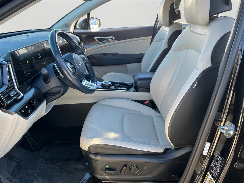 2023 Kia Sportage Hybrid EX One Owner / AWD / New Tires