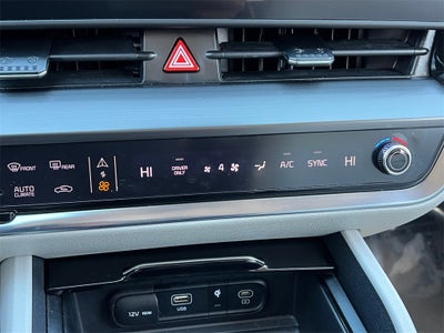 2023 Kia Sportage Hybrid EX One Owner / AWD / New Tires