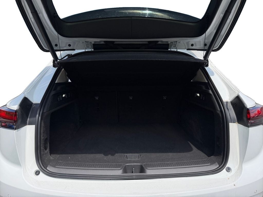 2022 Buick Envision Essence / Sport Touring Package / Safety Package /