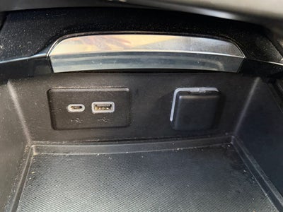 2022 Buick Envision Essence / Sport Touring Package / Safety Package /