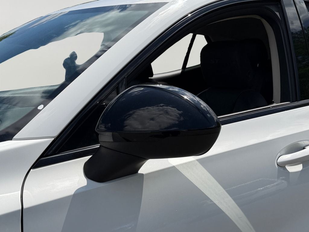 2022 Buick Envision Essence / Sport Touring Package / Safety Package /