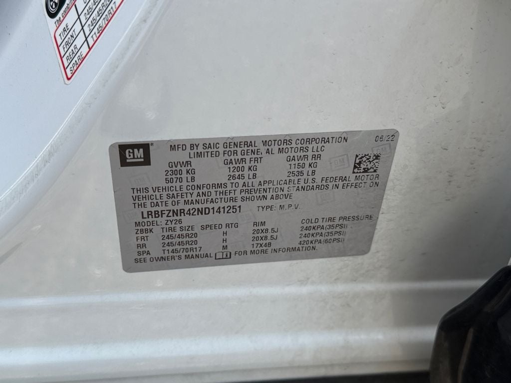 2022 Buick Envision Essence / Sport Touring Package / Safety Package /