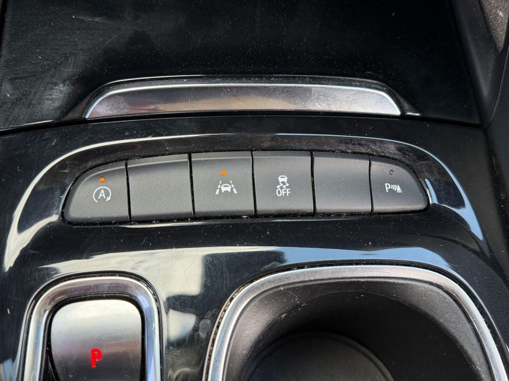 2022 Buick Envision Essence / Sport Touring Package / Safety Package /
