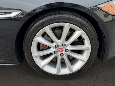 2016 Jaguar XF 35t R-Sport