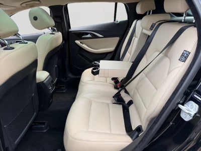 2017 INFINITI QX30 Premium
