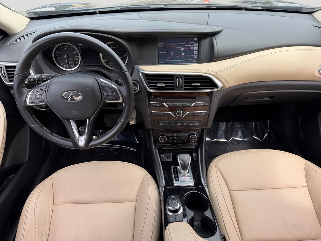 2017 INFINITI QX30 Premium
