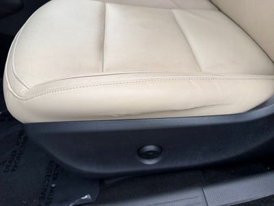 2017 INFINITI QX30 Premium