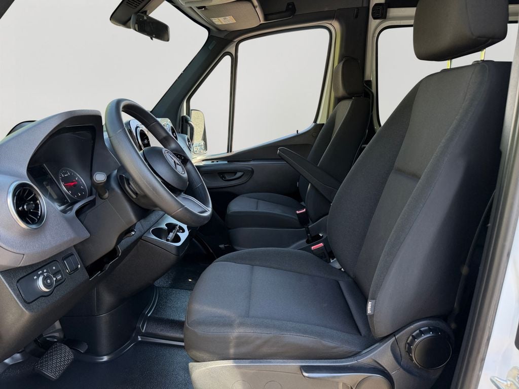 2025 Mercedes-Benz Sprinter 2500 Passenger 170 WB High Roof