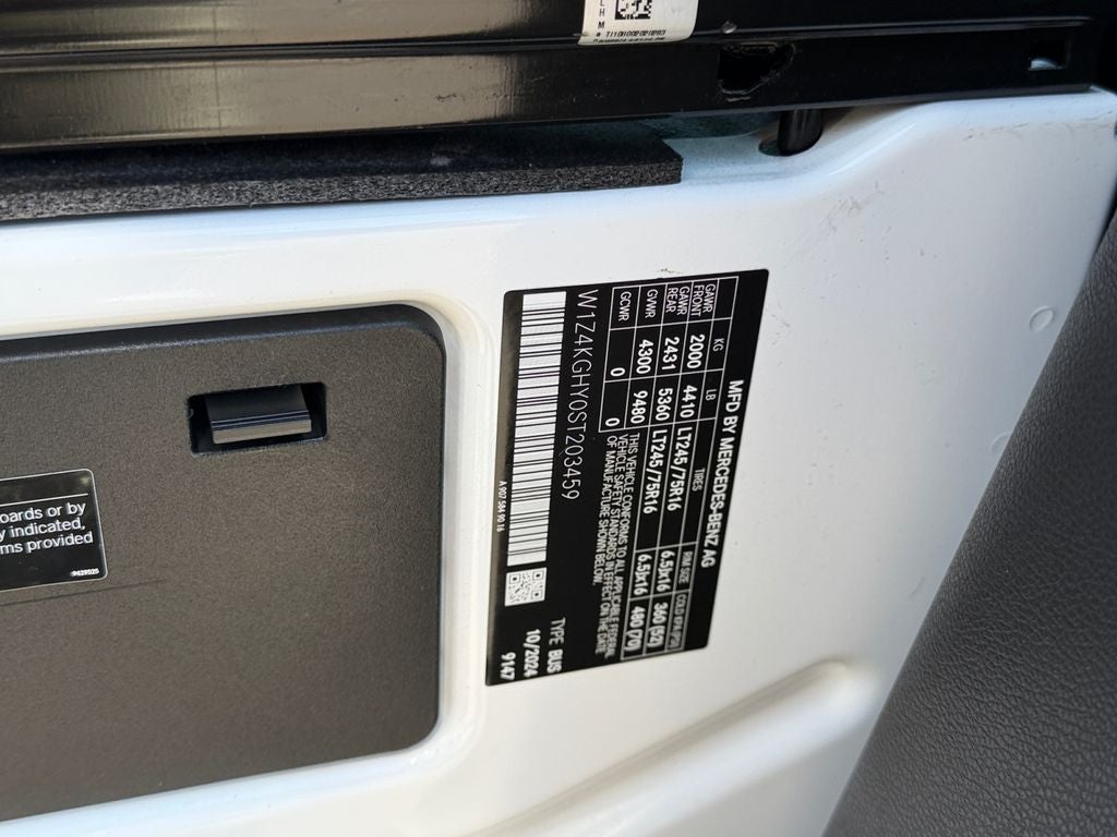 2025 Mercedes-Benz Sprinter 2500 Passenger 170 WB High Roof