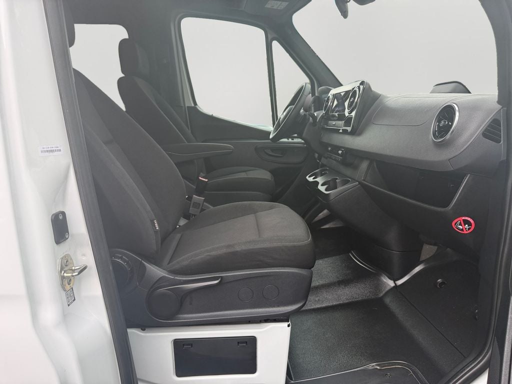2025 Mercedes-Benz Sprinter 2500 Passenger 170 WB High Roof