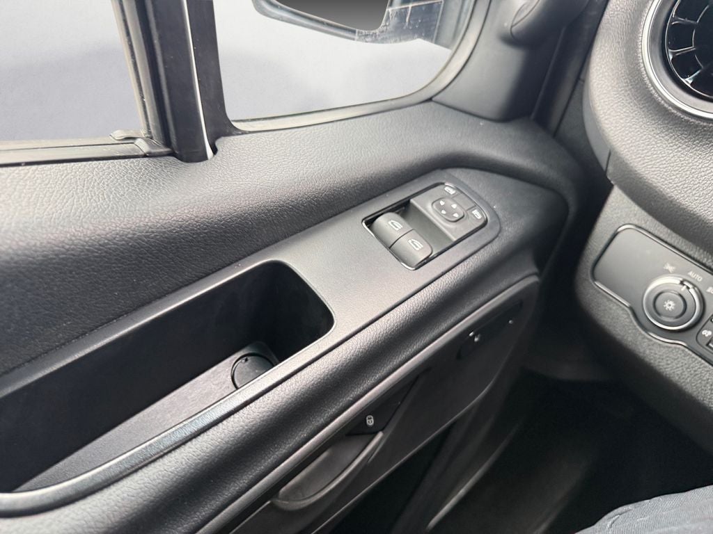 2025 Mercedes-Benz Sprinter 2500 Passenger 170 WB High Roof