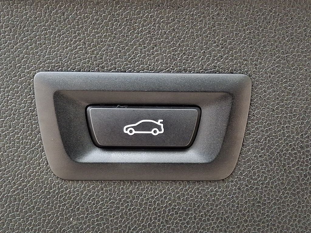 2024 BMW iX xDrive50 / One Owner