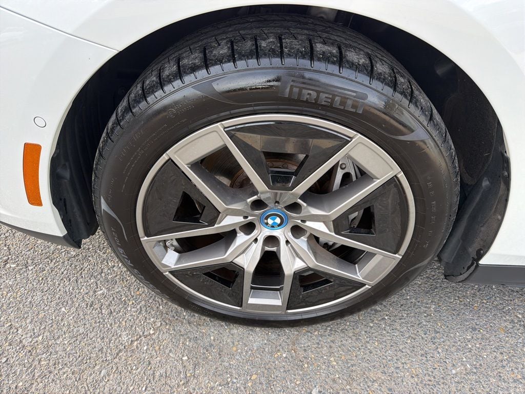 2025 BMW i5 xDrive40