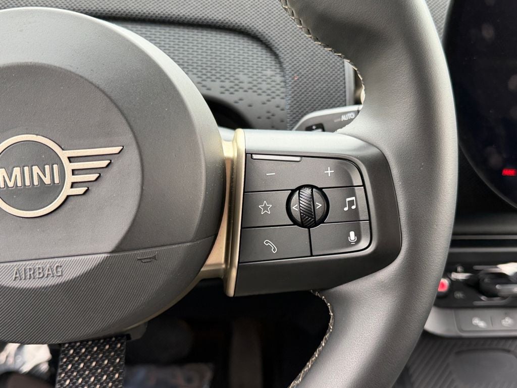 2025 MINI Cooper S Countryman Signature Plus / One Owner
