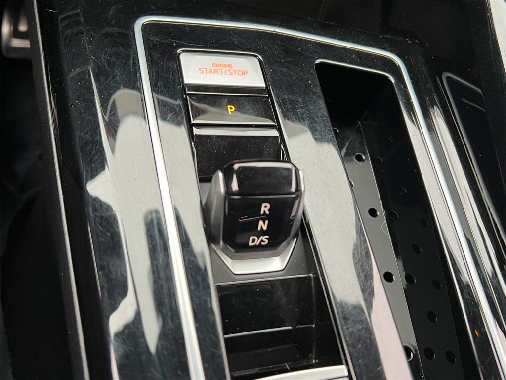 2024 Volkswagen Golf GTI 2.0T SE One Owner