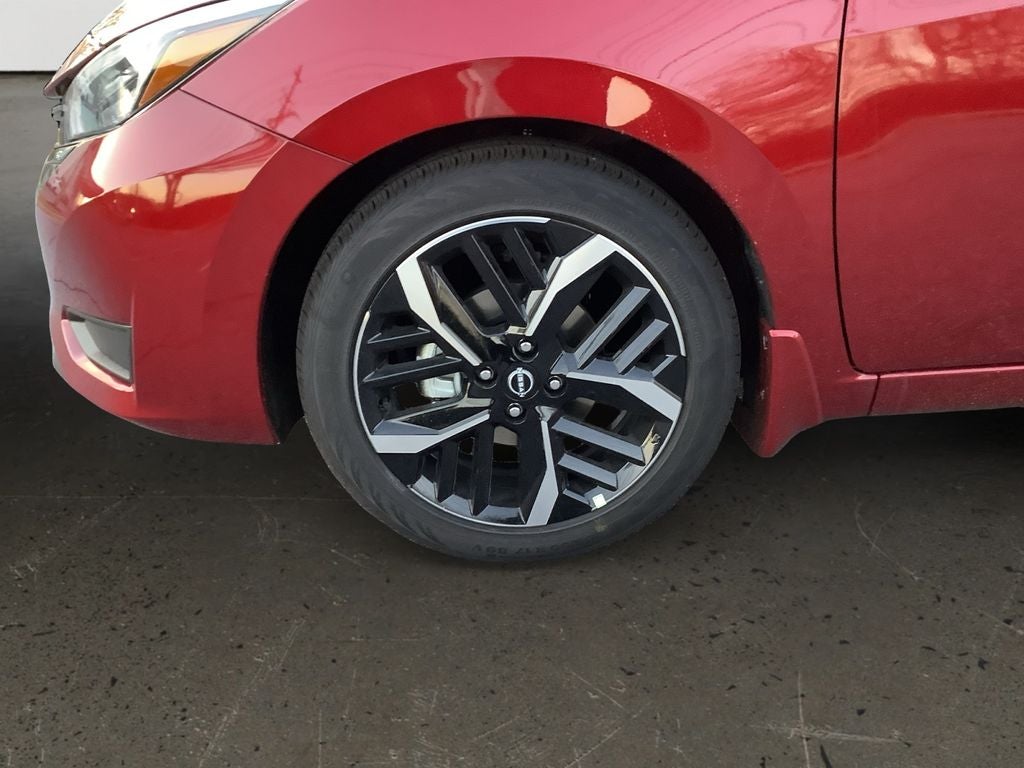 2025 Nissan Versa 1.6 SR