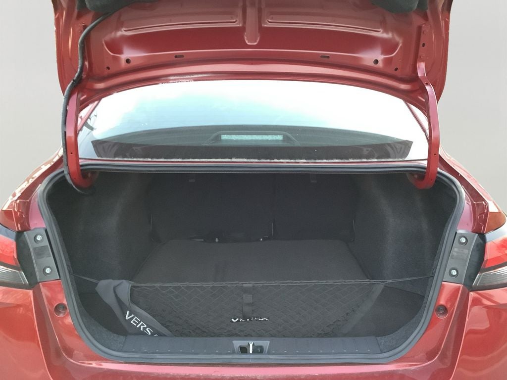 2025 Nissan Versa 1.6 SR