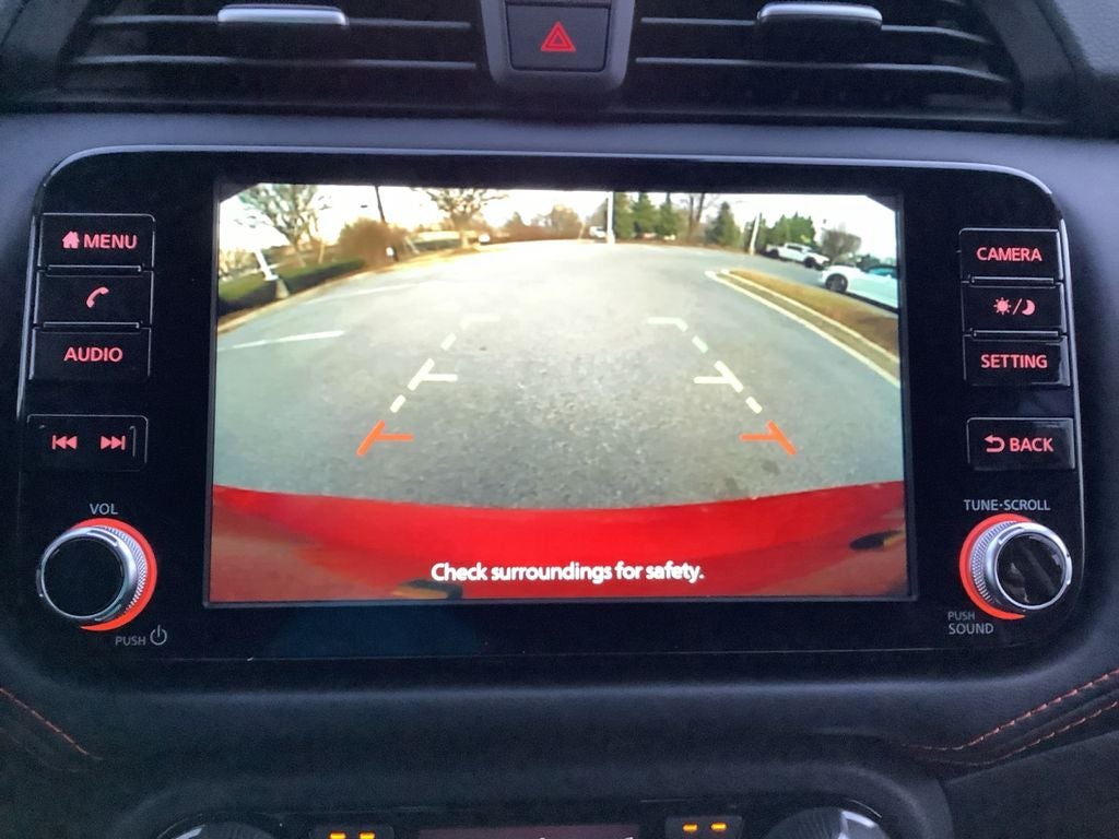 2025 Nissan Versa 1.6 SR